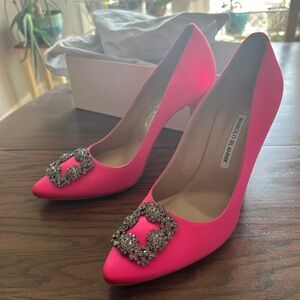 NIB Manolo Blahnik hangisi 105mm Heels